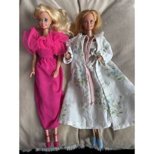Two Beautiful Vintage Barbies 1966 Both In Outfits And Shoes 2929‎